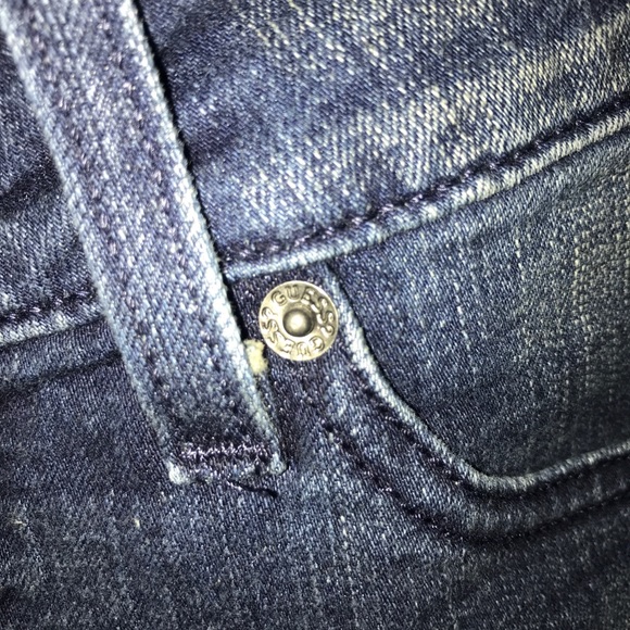 Guess Jean Shorts - Picture 9 of 9